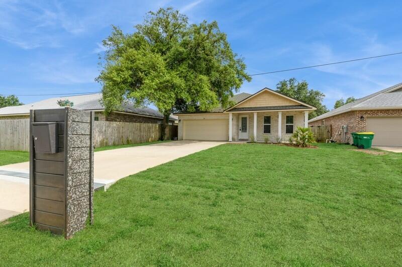 Image 1: Front of Home