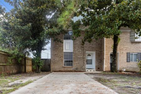101 Valencia Drive