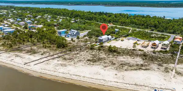 Image 3: Home on the Gulf