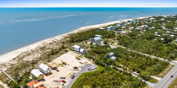 Image 4: 87-web-or-mls-DJI_20260622183935_0614_D