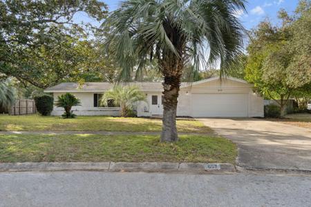 657 Merioneth Drive