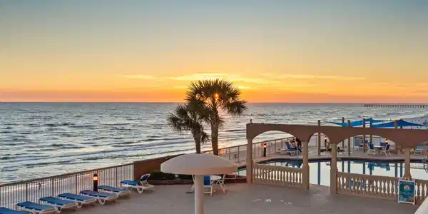 Image 3: 35-web-or-mls-FL_14825FrontBeachRdUnit60