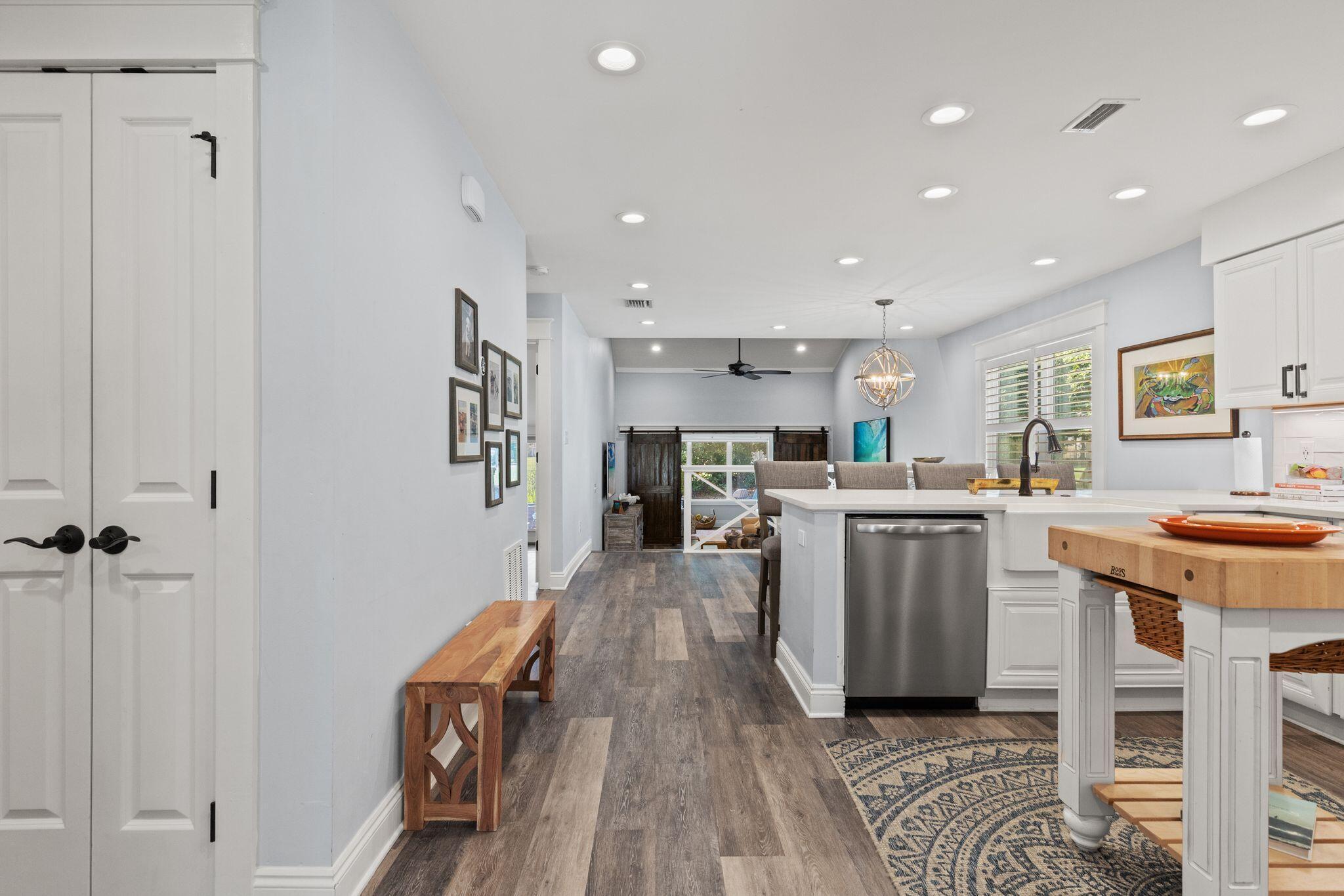 Image 3: 651 bayou dr, Sandestin, usa 08