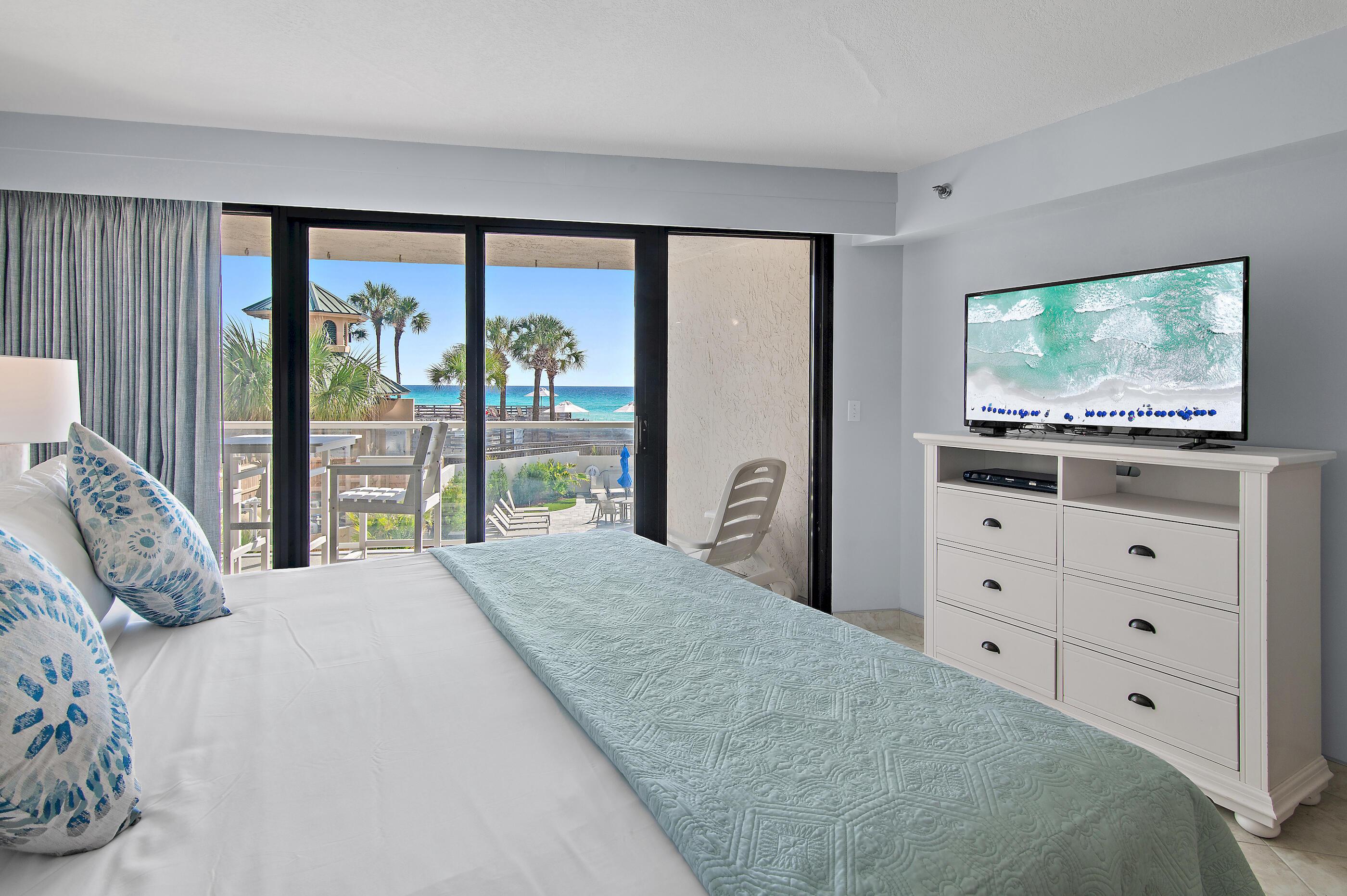 Image 1: 4223 beachside 2 bed to balcony view 1