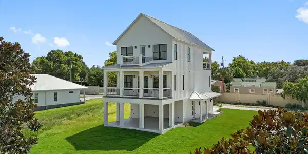 Image 4: Drone Photo of Back of House