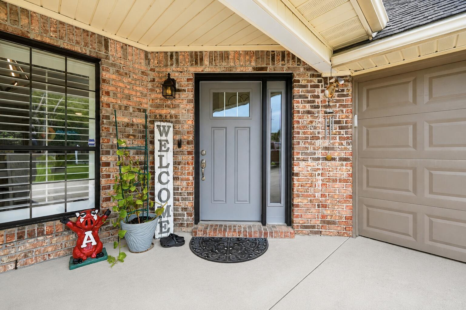 Image 2: Entry