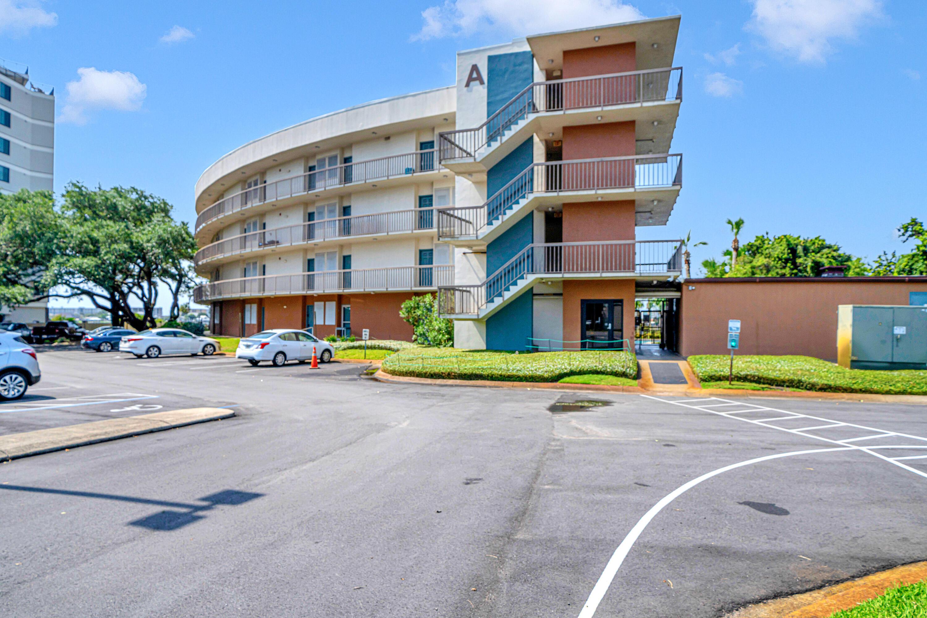 Image 3: Front exterior