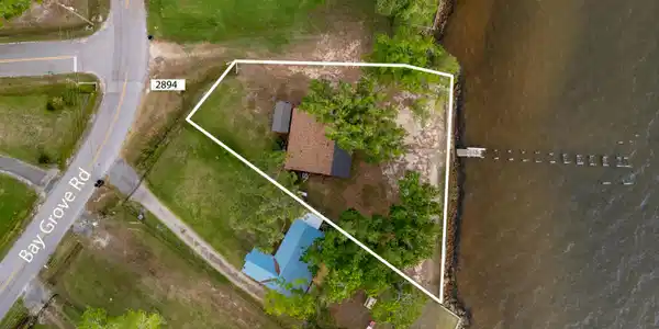 Image 2: Aerial - -204