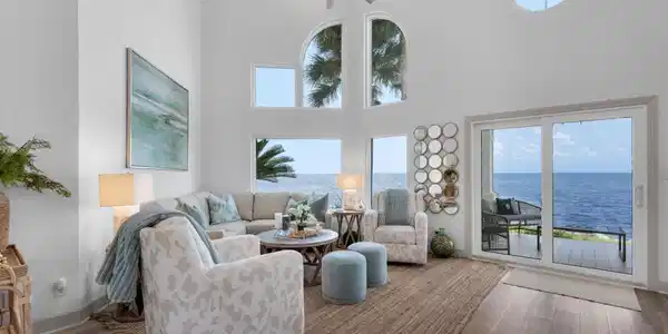 961 Northshore Drive