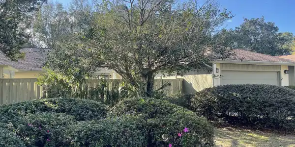 900 Bay Drive