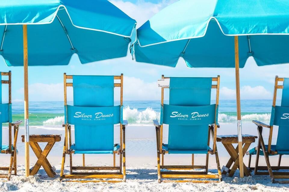 Image 2: Beach Chairs