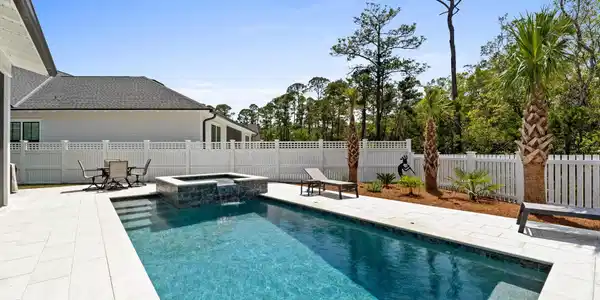 104 S Splash Drive