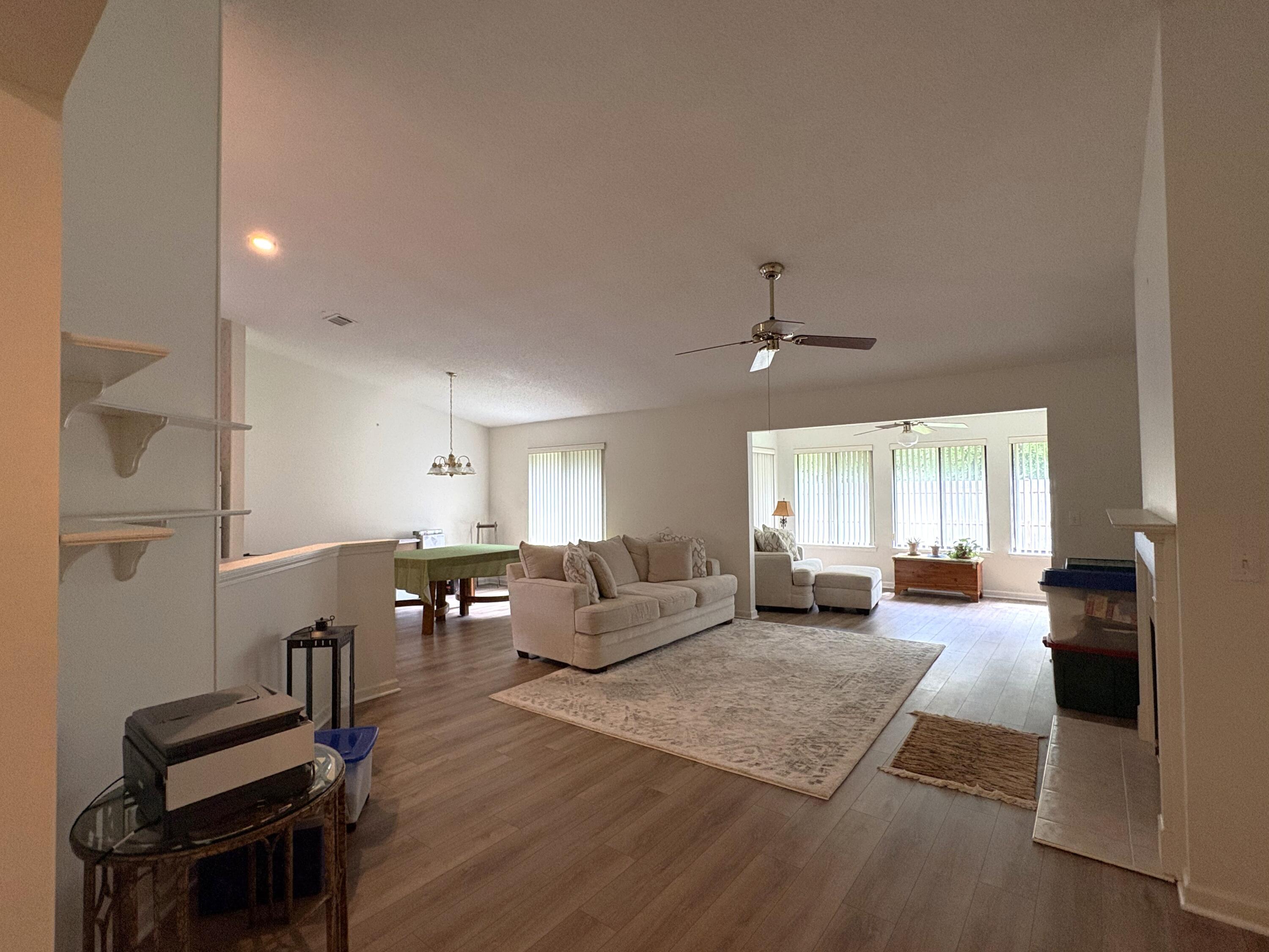 Image 3: Foyer to Family roomroom