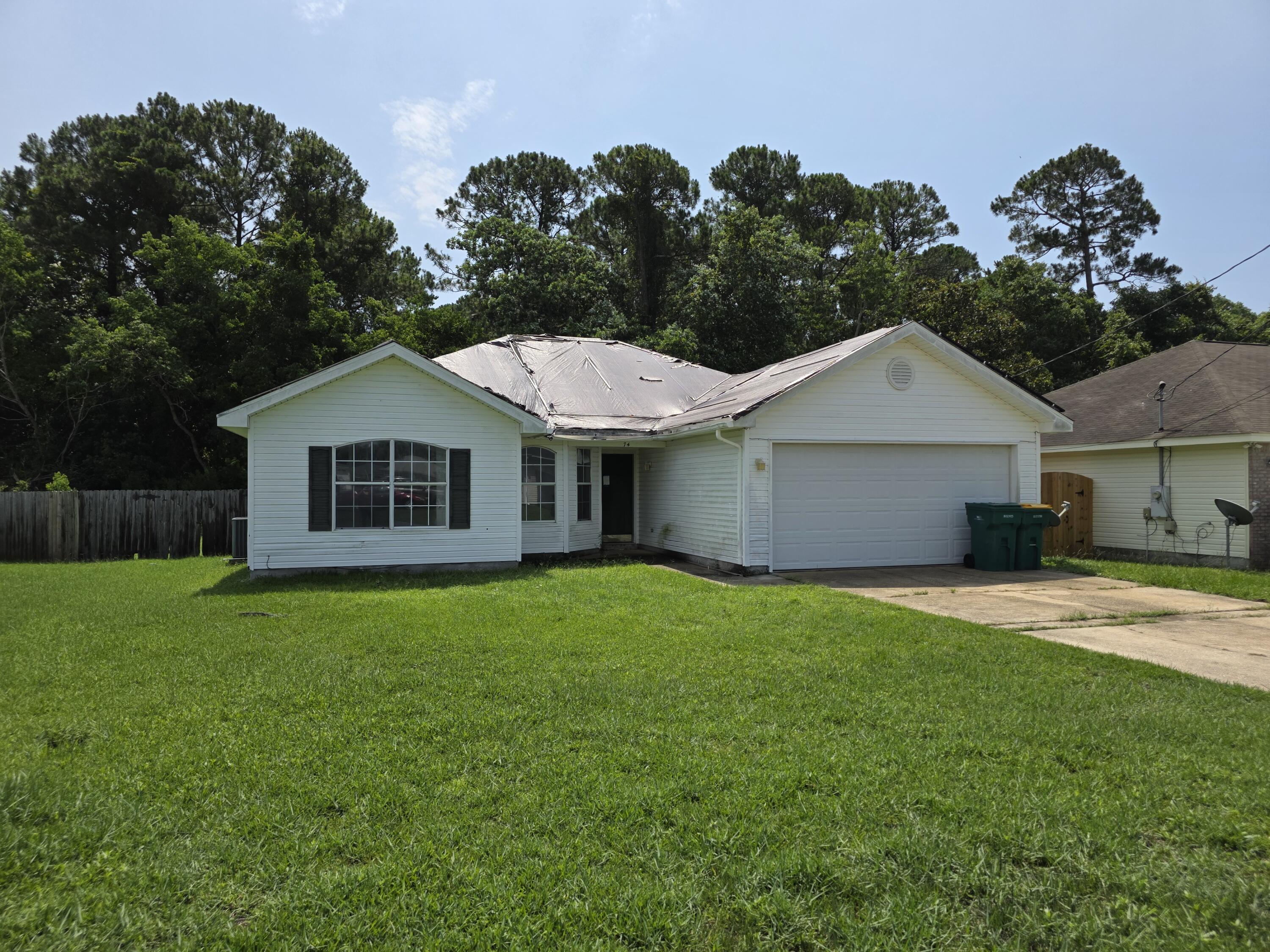 Image 1: Front_74 Stowe