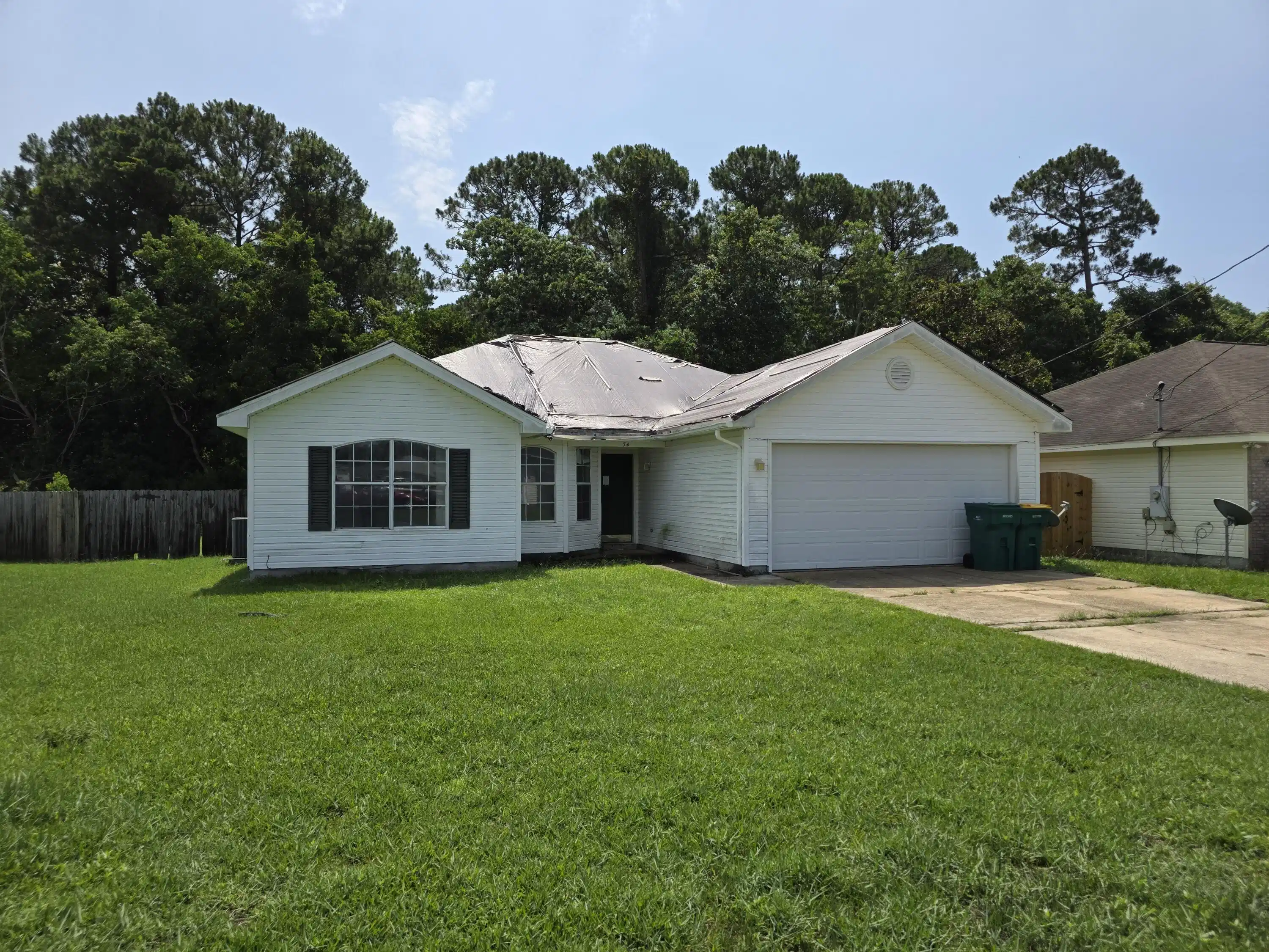 Image 1: Front_74 Stowe