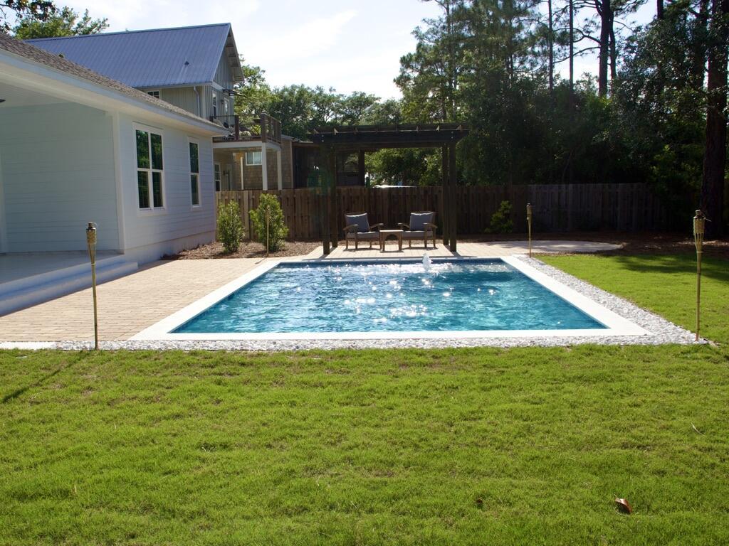 Image 2: Back Yard