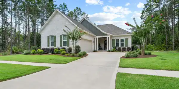 Image 3: 102 Shimmer Cir