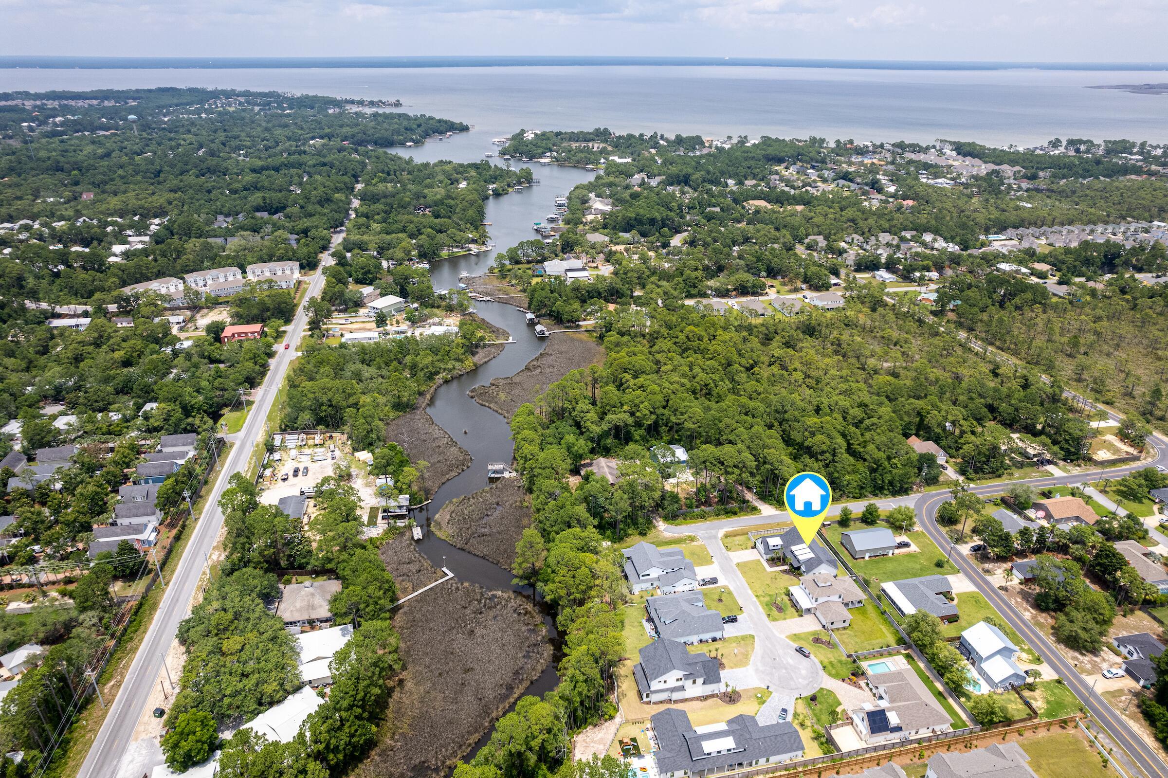 Image 3: Bay Access