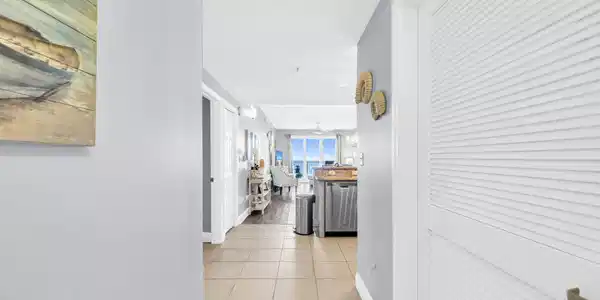 Image 2: 4-web-or-mls-DSC01268