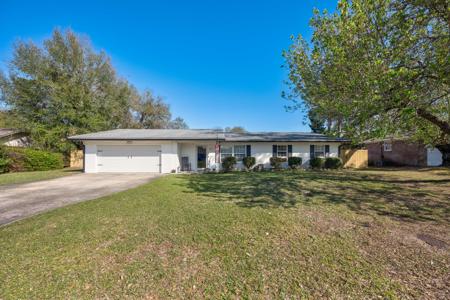 127 NE Berger Place