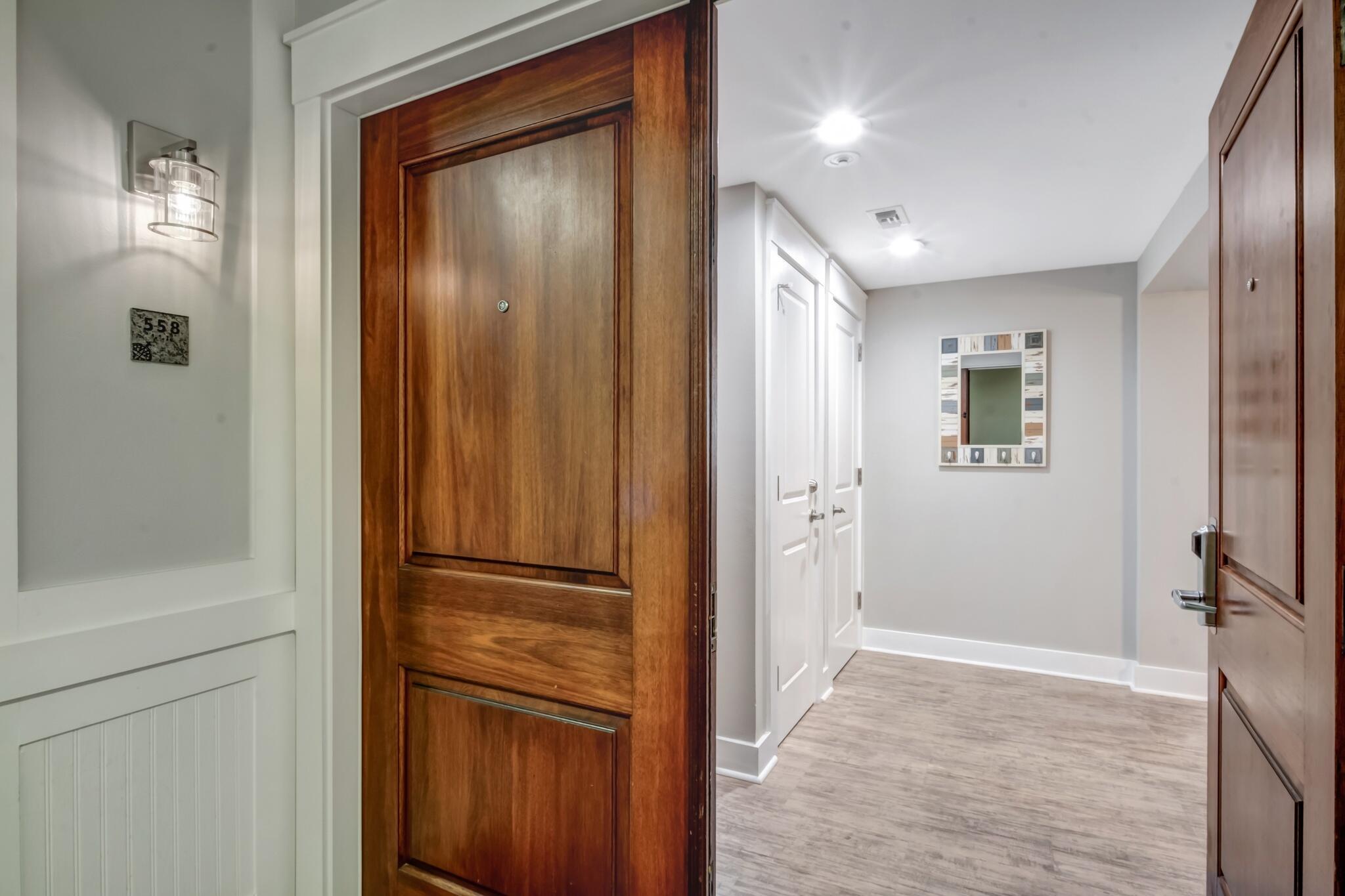 Image 3: Entry