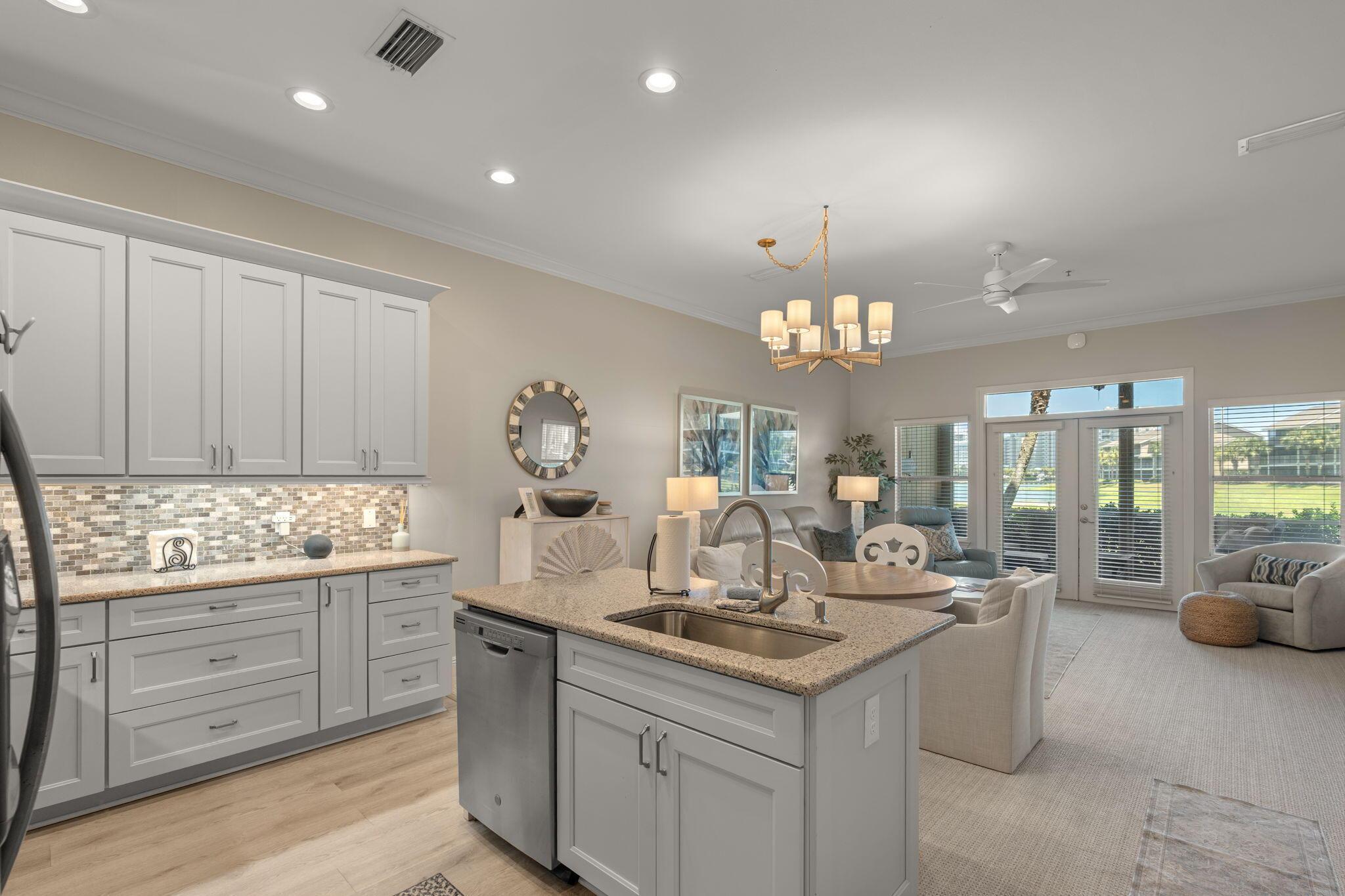 Image 2: Kitchen