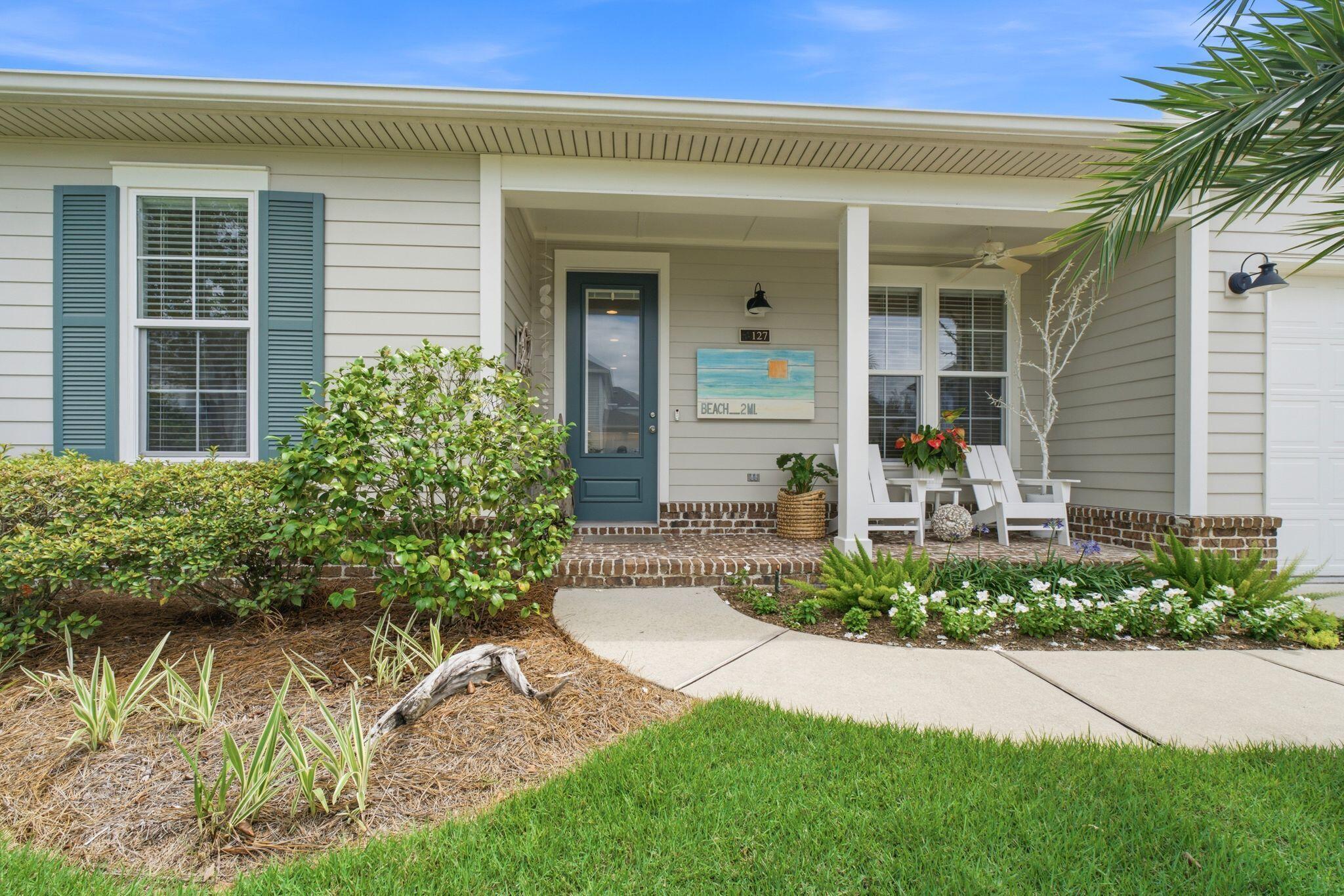 Image 4: Front of Home