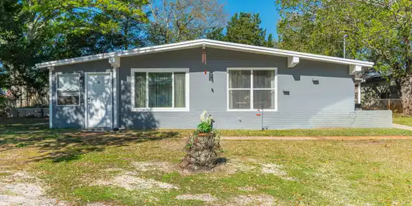 611 Shrewsbury Road