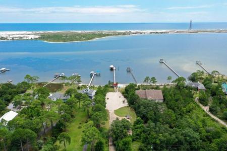 492 Parish Boulevard