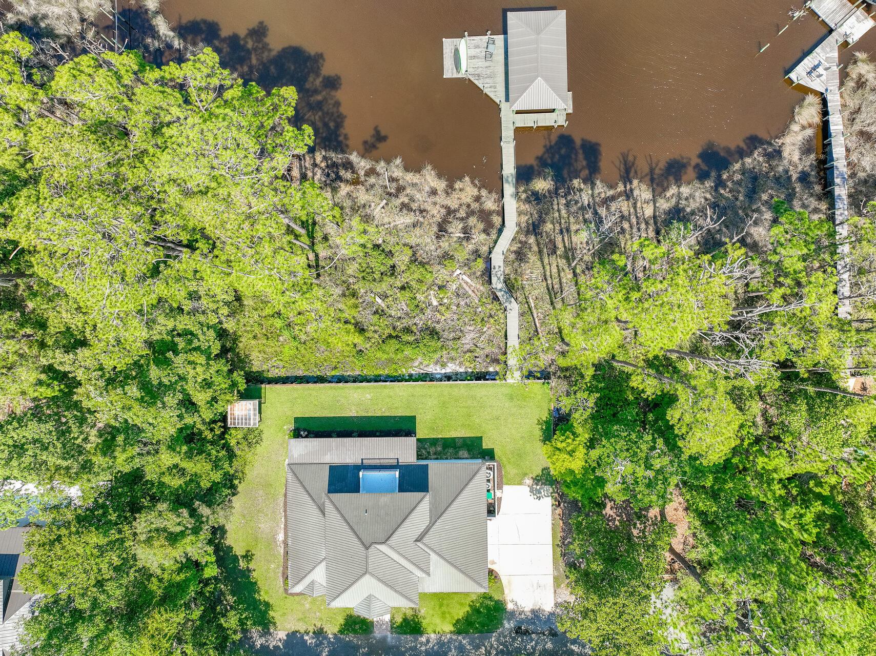 Image 2: aerials26-003-004-1920x1280