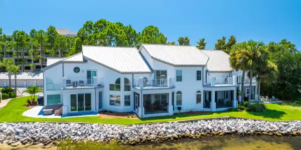 962 Northshore Drive