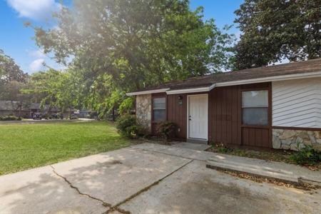 214 SE Tiffany Court
