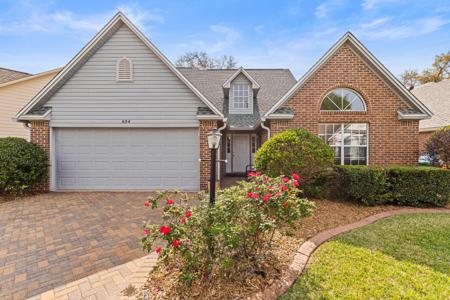 834 Fairway Lakes Drive