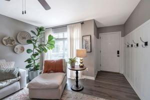 1692 Glenwood
