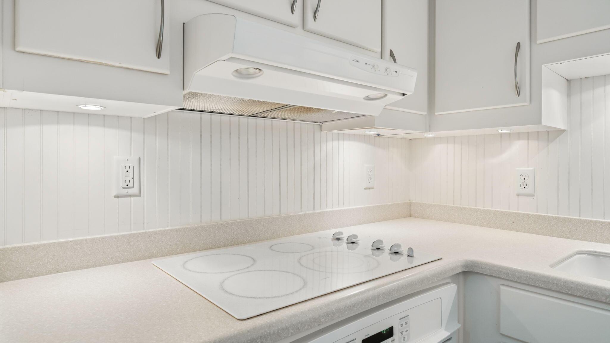 Image 3: 4-web-or-mls-DSC09045