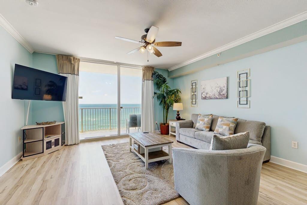 Image 2: Living Room Views