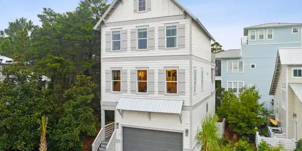 7 N Grande Pointe Drive