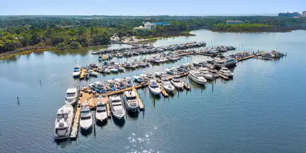 Image 3: Marina