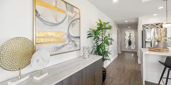 Image 4: Entry
