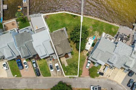 6 Bayshore Point