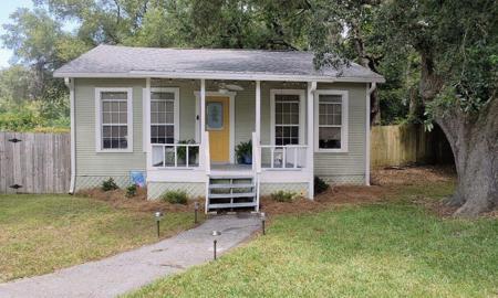 702 Green Street