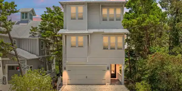 134 Grande Pointe Drive