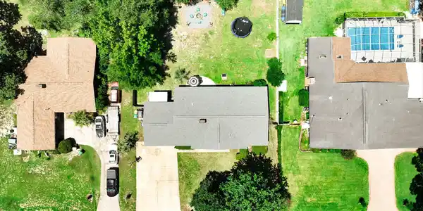 37 Maple Avenue