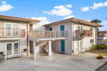 2100 W Beach Drive