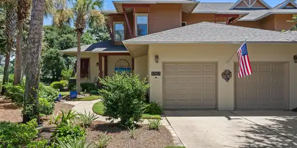 8583 Magnolia Bay Lane