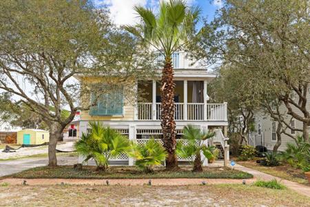 20 San Juan Avenue