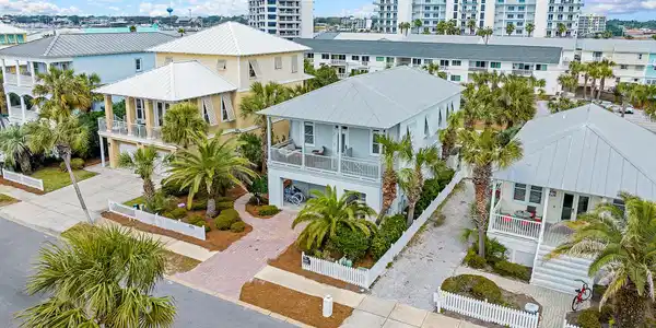 3595 Waverly Circle