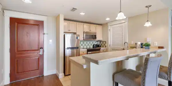 Image 4: main kitchen
