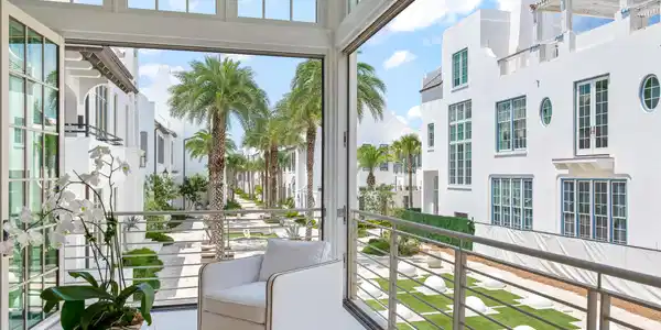 24 Kings Castle Court