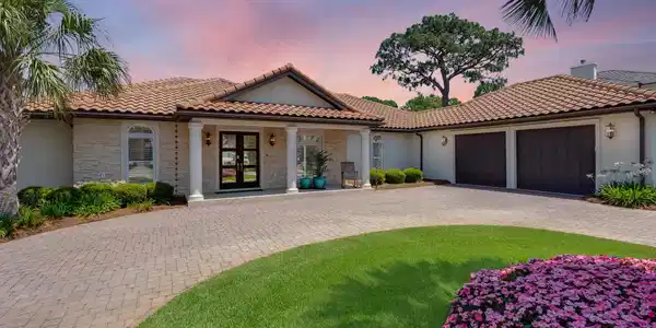 3206 Bay Estates Circle